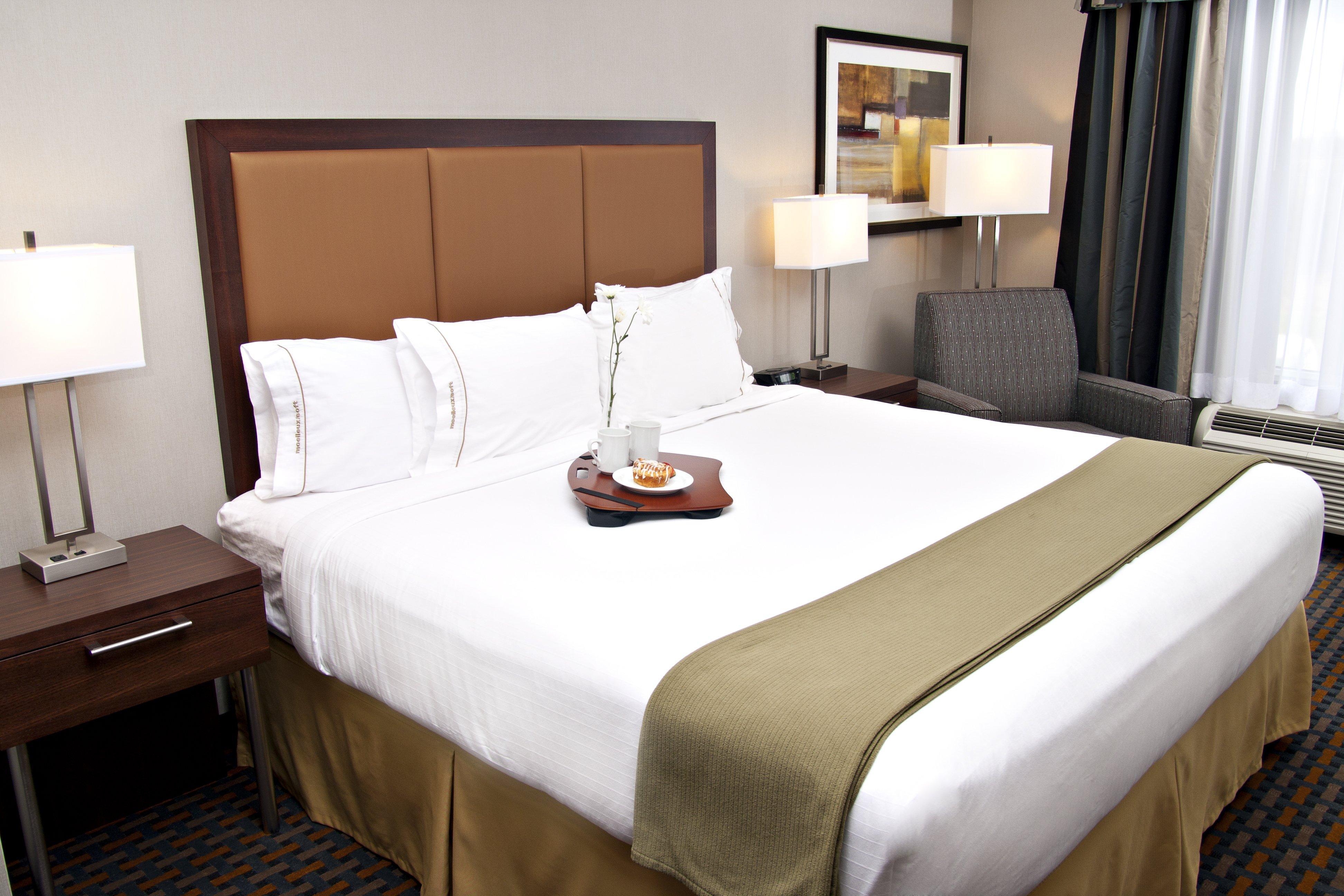 Holiday Inn Express Pembroke By Ihg Kültér fotó
