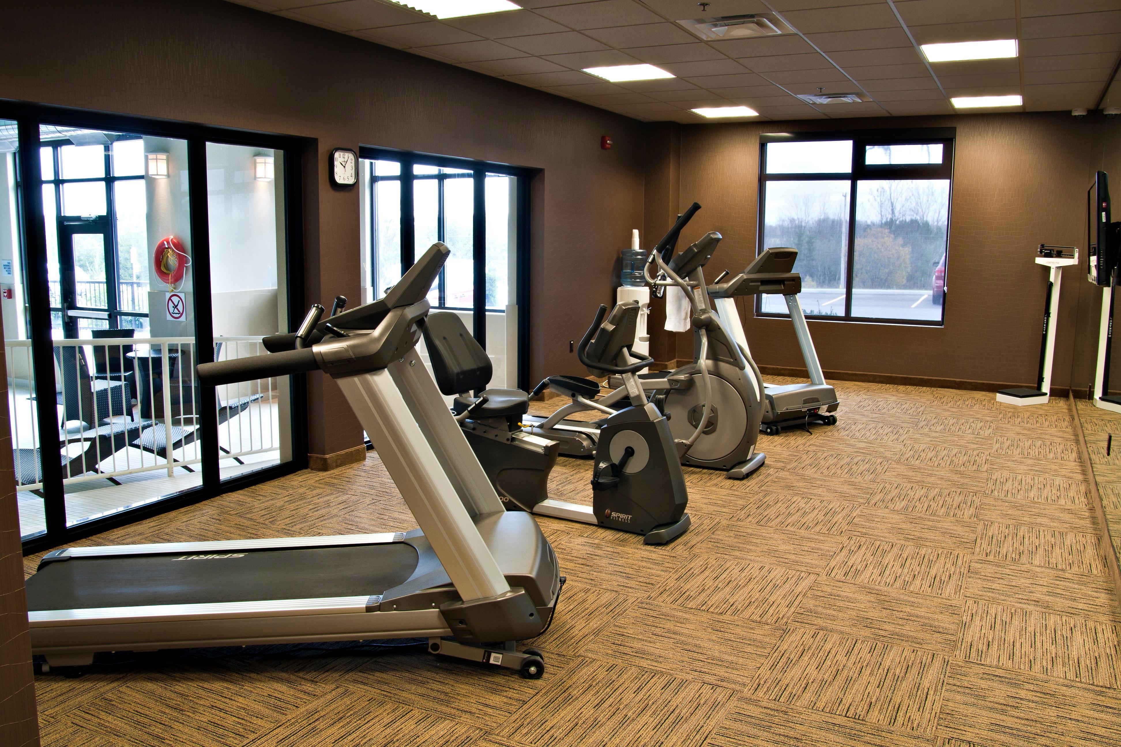 Holiday Inn Express Pembroke By Ihg Kültér fotó