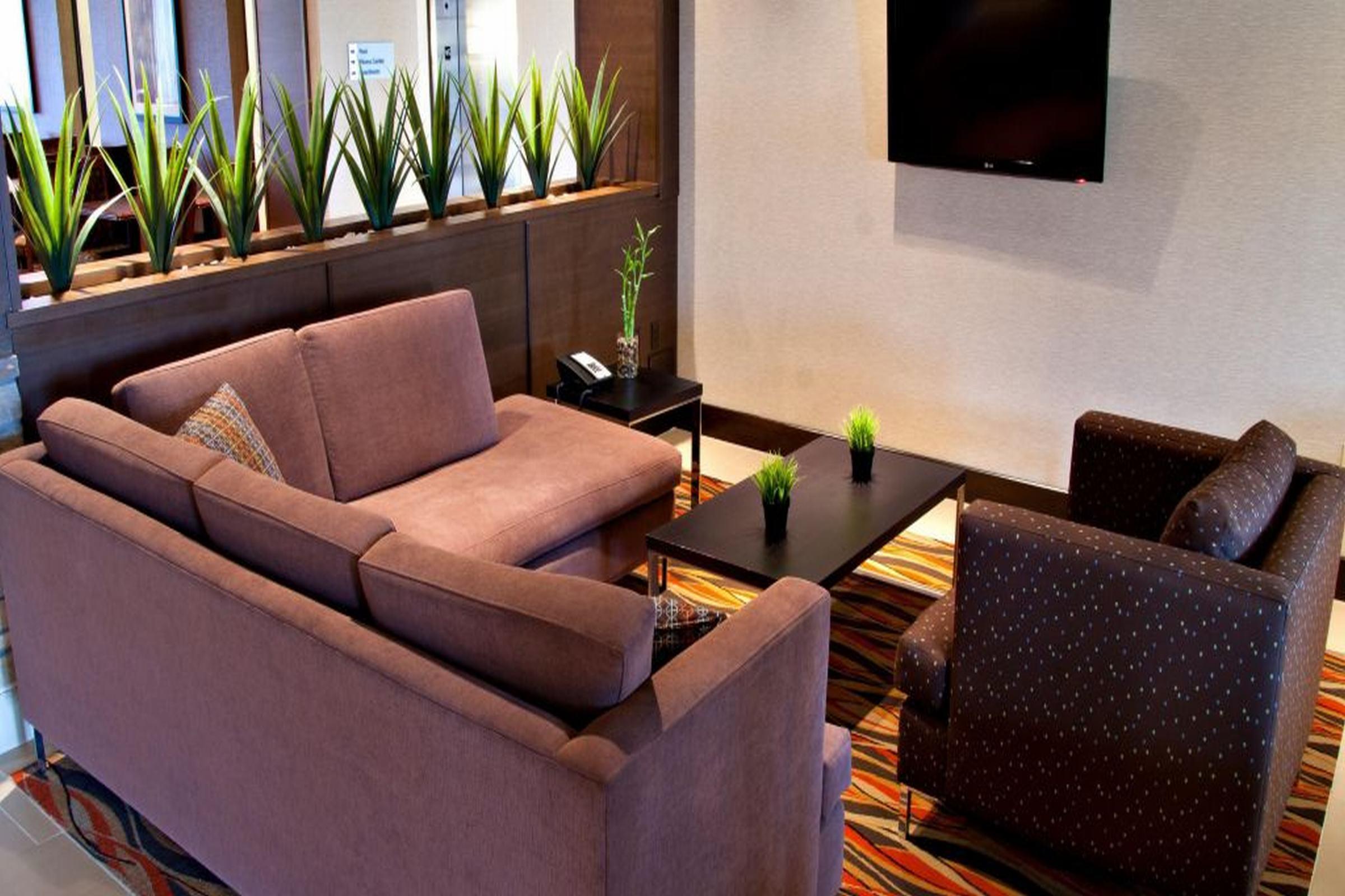 Holiday Inn Express Pembroke By Ihg Kültér fotó