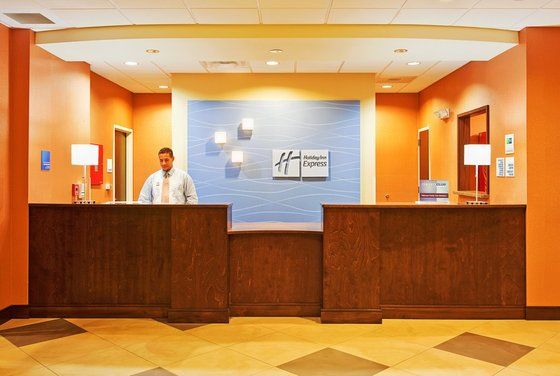 Holiday Inn Express Pembroke By Ihg Kültér fotó
